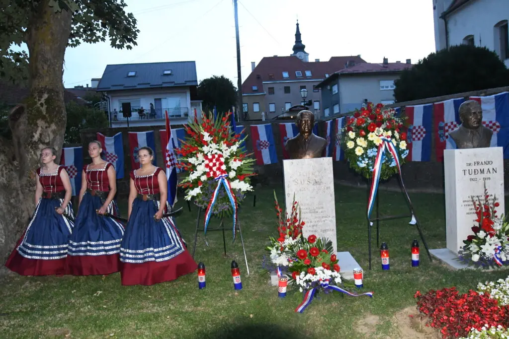 Svečano otkrivena bista Gojku Šušku u Križevcima – Prigorski radio 96.6MHz